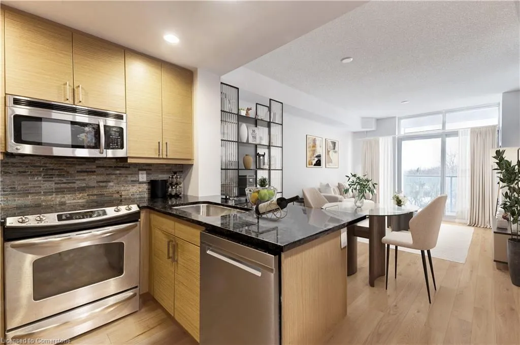 551 Maple Avenue, #602