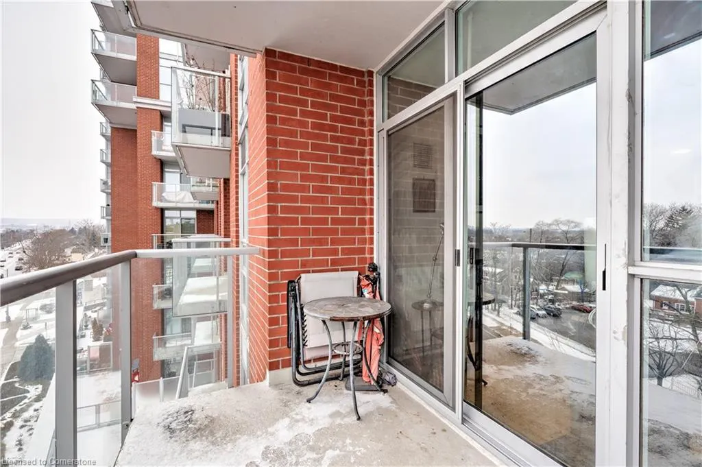 551 Maple Avenue, #602