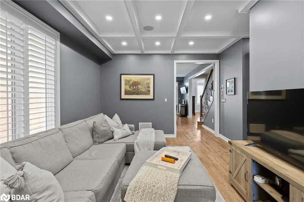 76 Cauthers Crescent Crescent