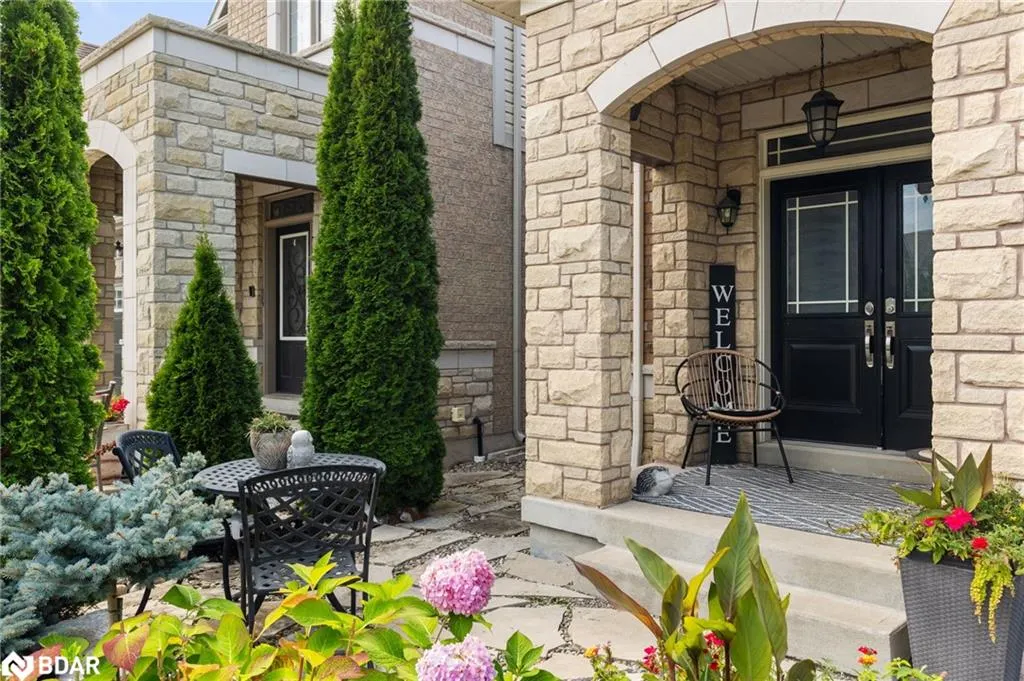76 Cauthers Crescent Crescent