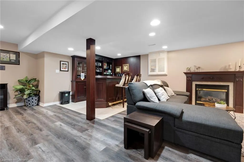 477 Burnett Avenue