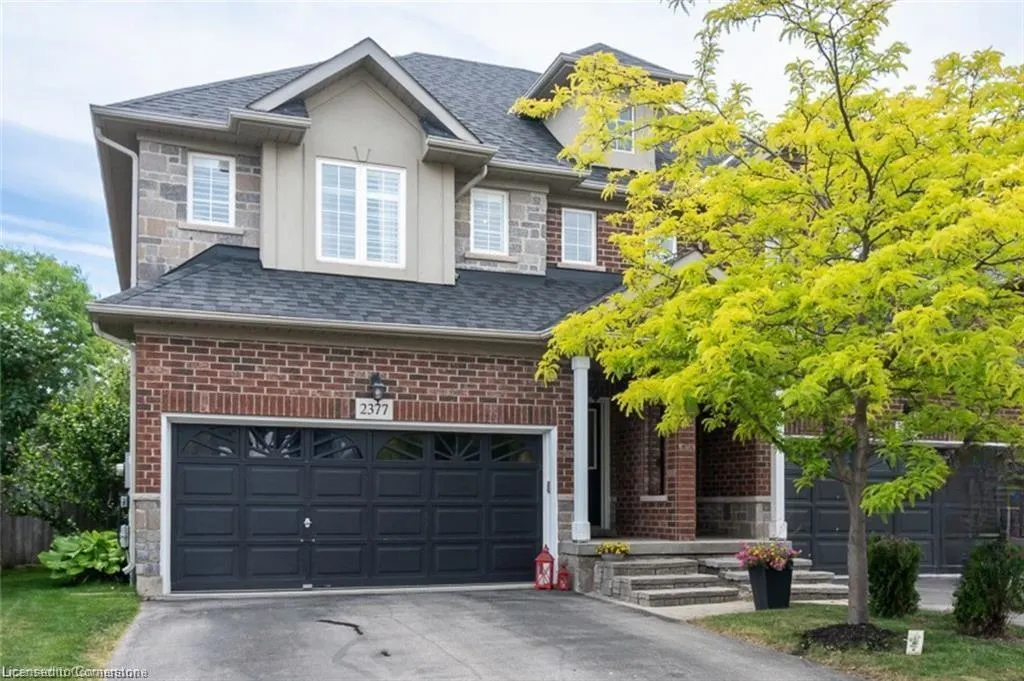 2377 Stone Glen Crescent