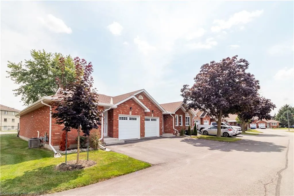 60 Whitlaw Way, #2