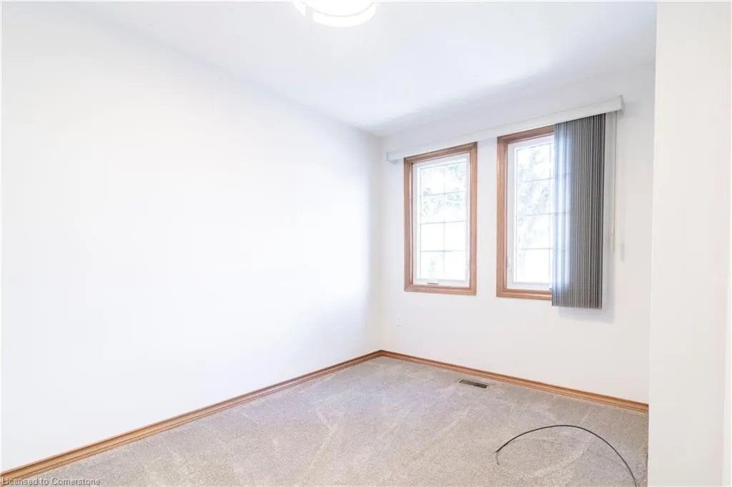 60 Whitlaw Way, #2