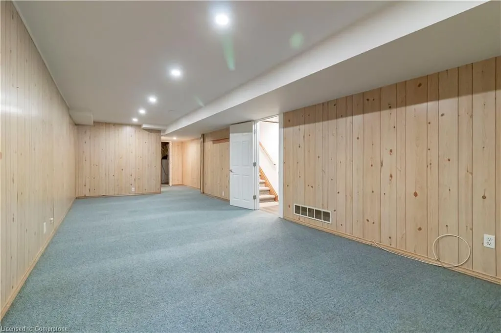 60 Whitlaw Way, #2