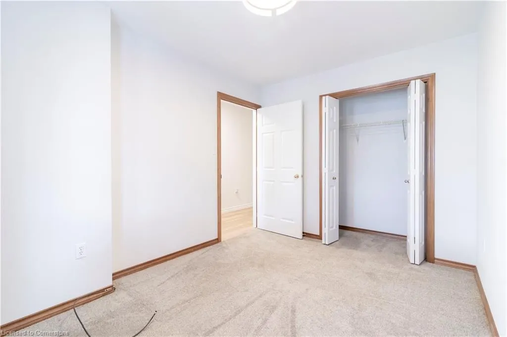 60 Whitlaw Way, #2