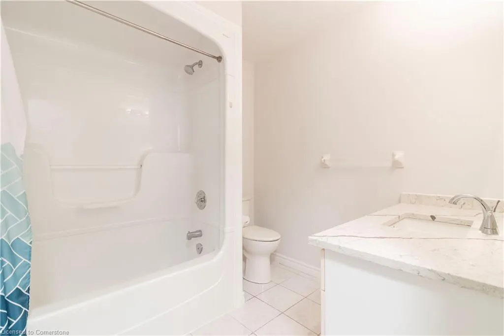 60 Whitlaw Way, #2
