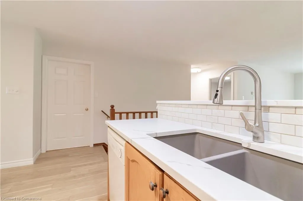 60 Whitlaw Way, #2