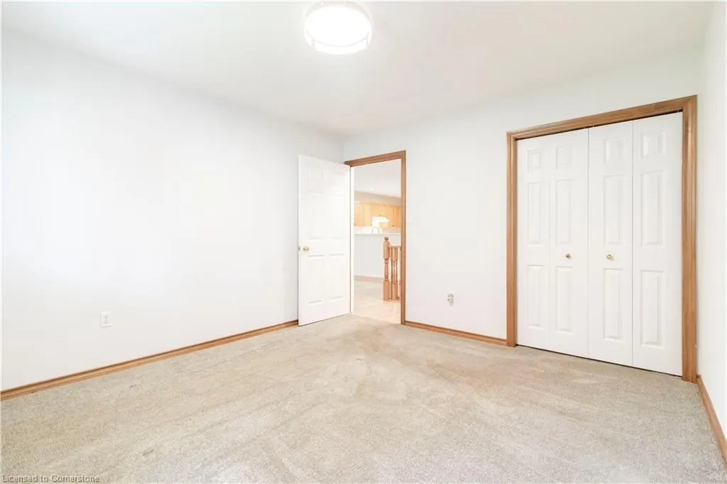 60 Whitlaw Way, #2