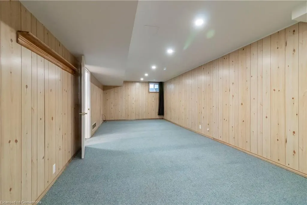 60 Whitlaw Way, #2
