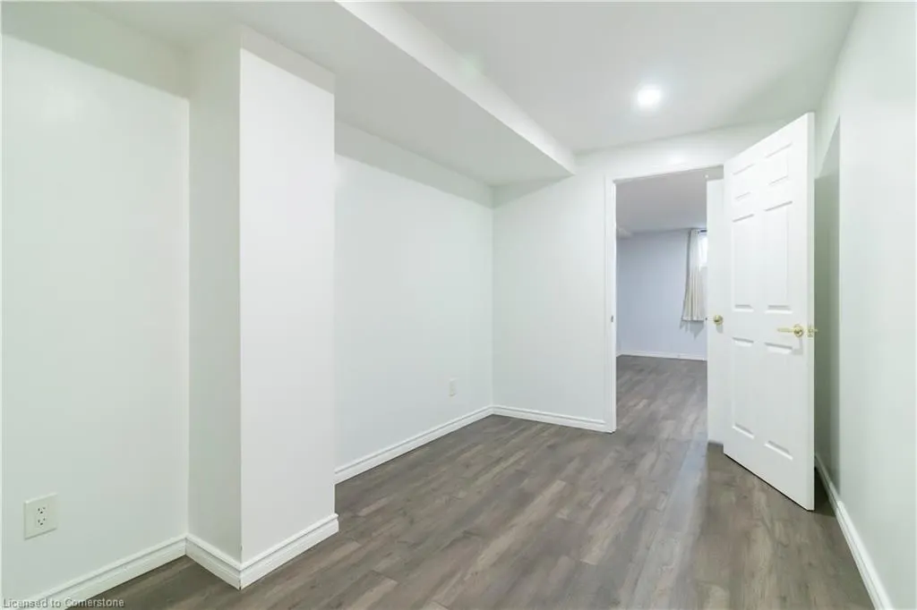 60 Whitlaw Way, #2
