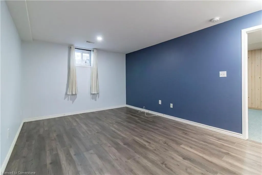 60 Whitlaw Way, #2