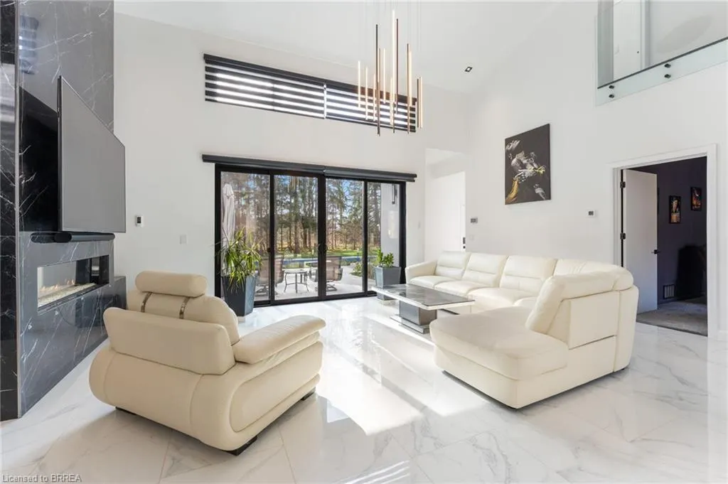 6 Campbell Farm Road
