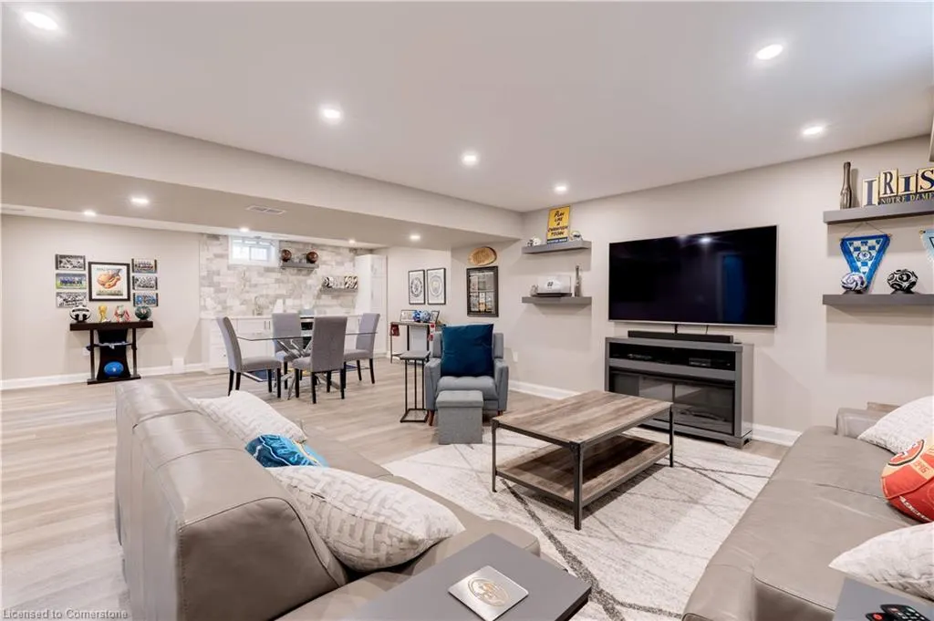 13 Biggar Crescent