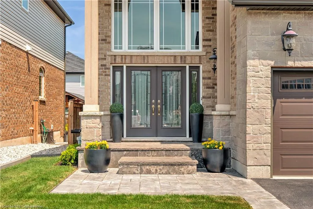 13 Biggar Crescent