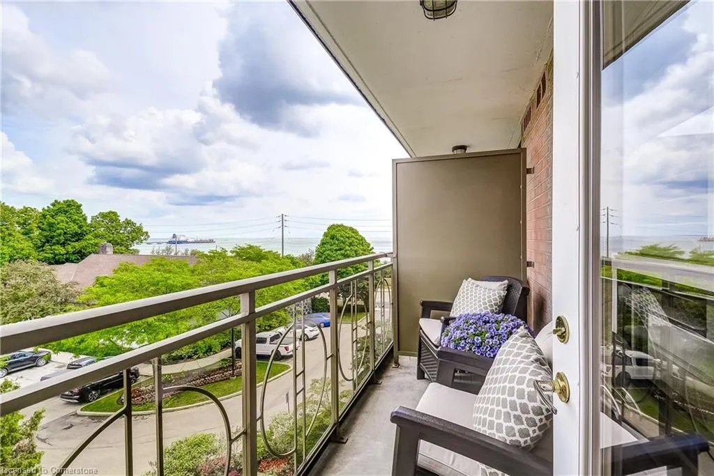 100 Burloak Drive, #1416