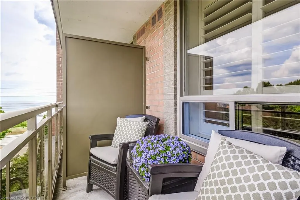 100 Burloak Drive, #1416