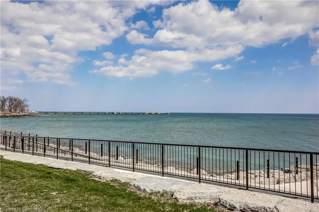 100 Burloak Drive, #1416