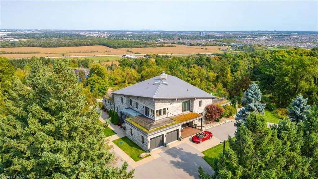 5500 Steeles Avenue W
