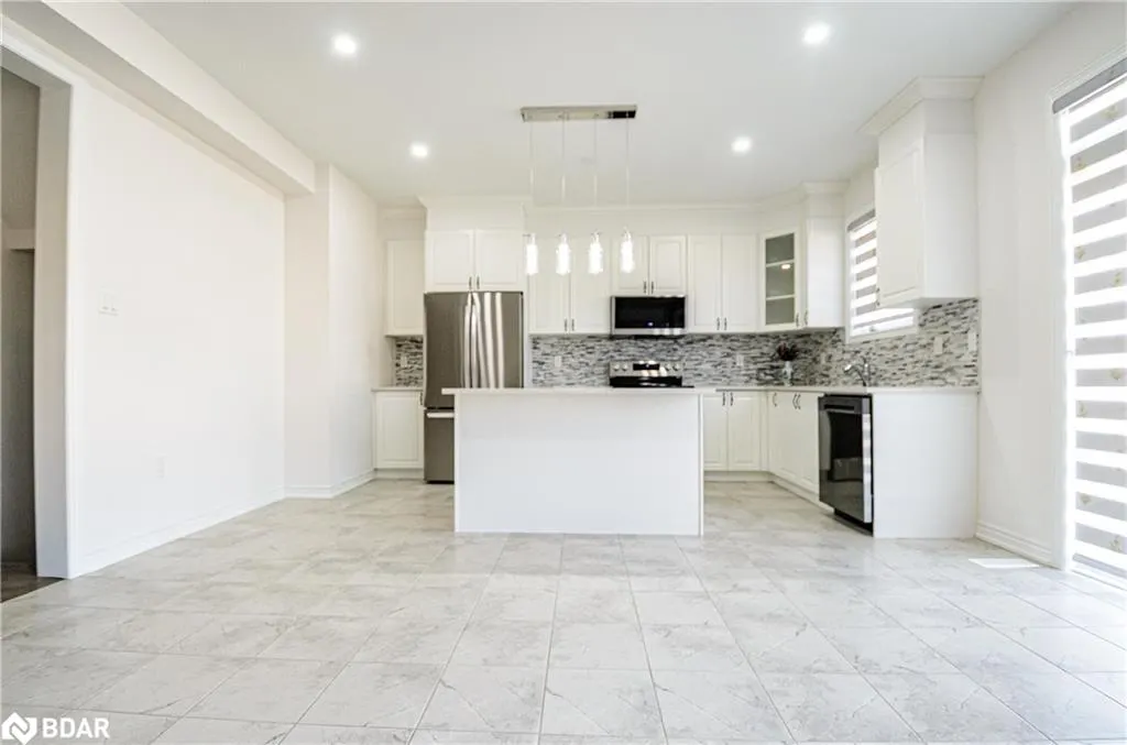 37 Baycroft Boulevard