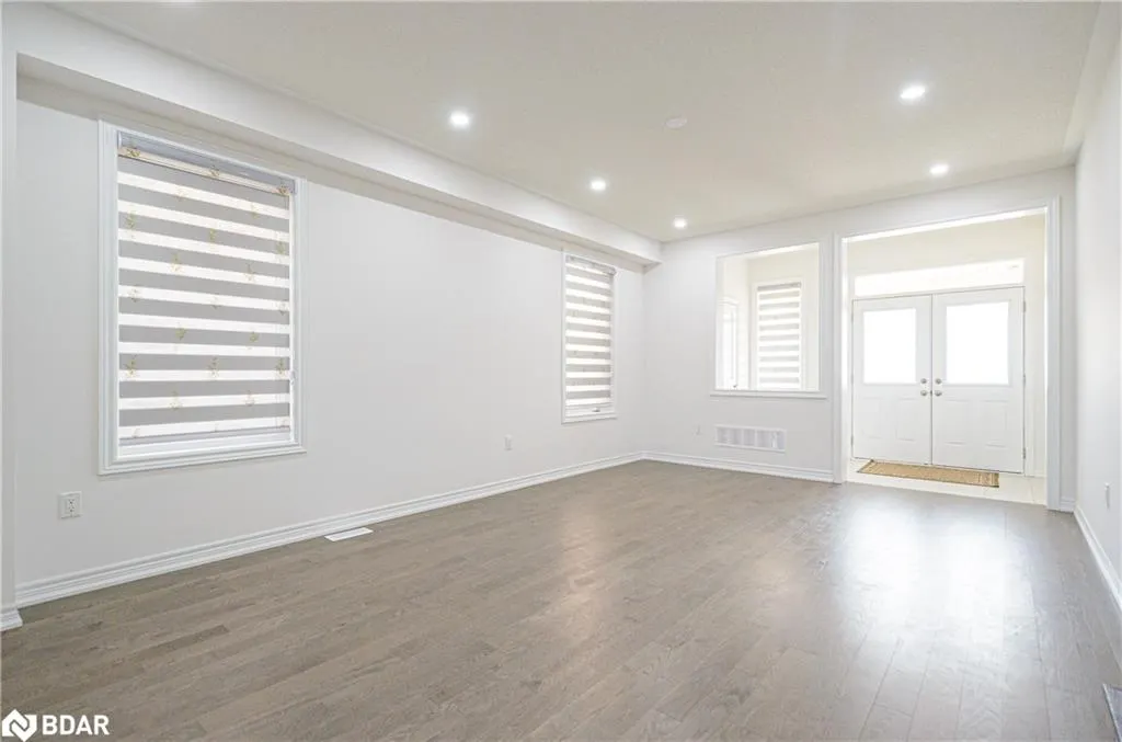 37 Baycroft Boulevard