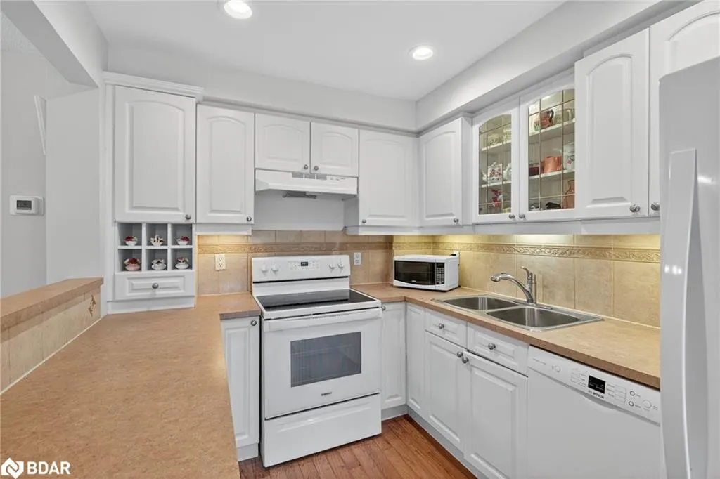 17 St Vincent Street, #9