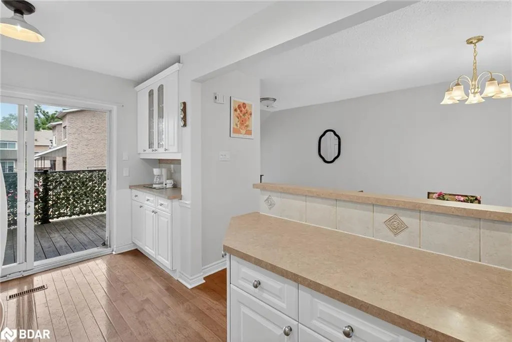 17 St Vincent Street, #9