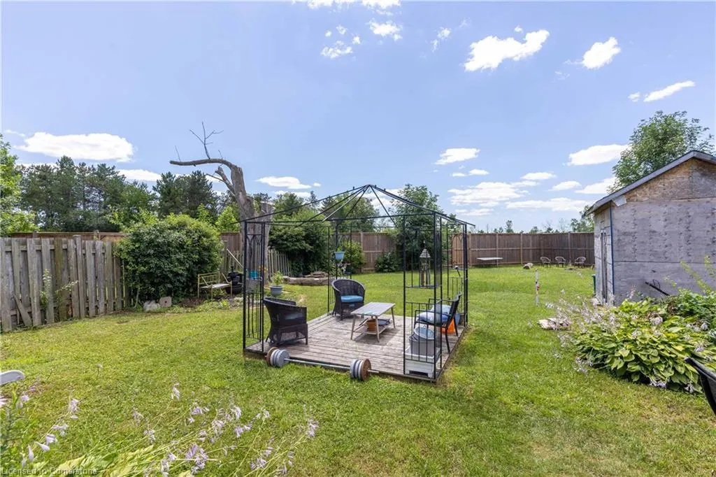 7709 Ronnie Crescent
