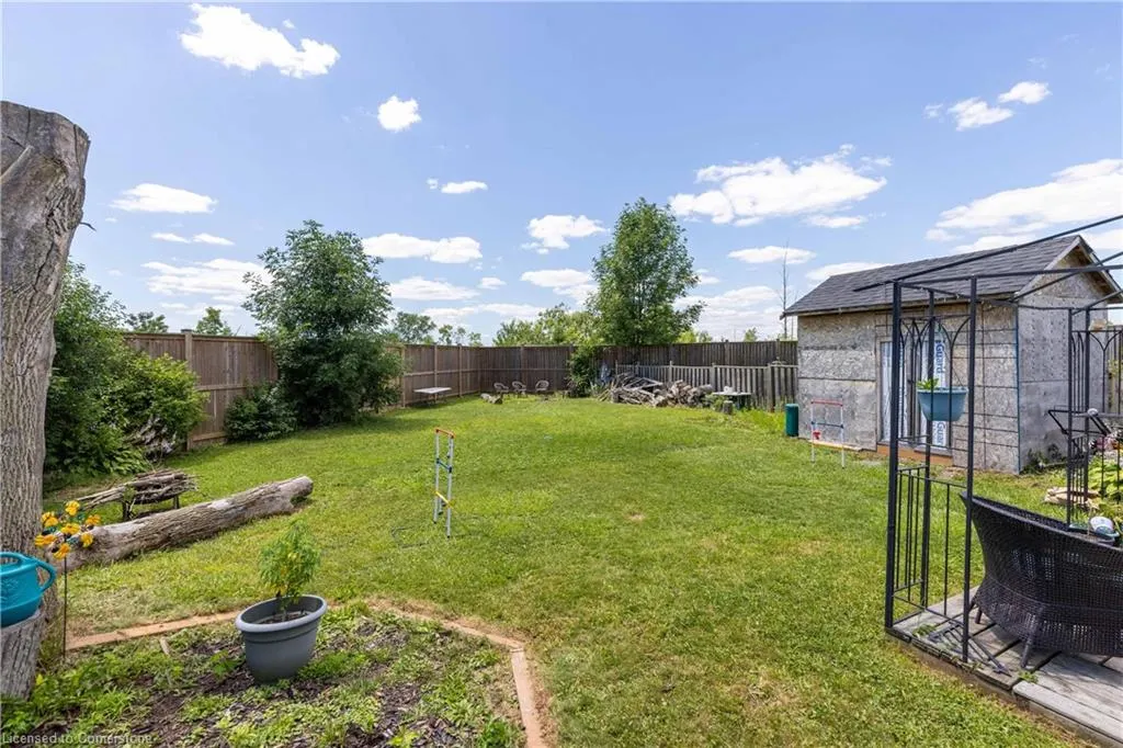 7709 Ronnie Crescent