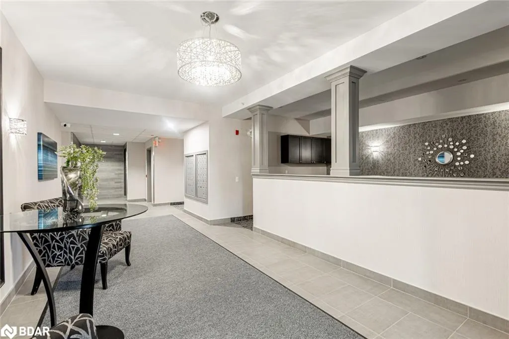 43 Ferndale Drive S, #305