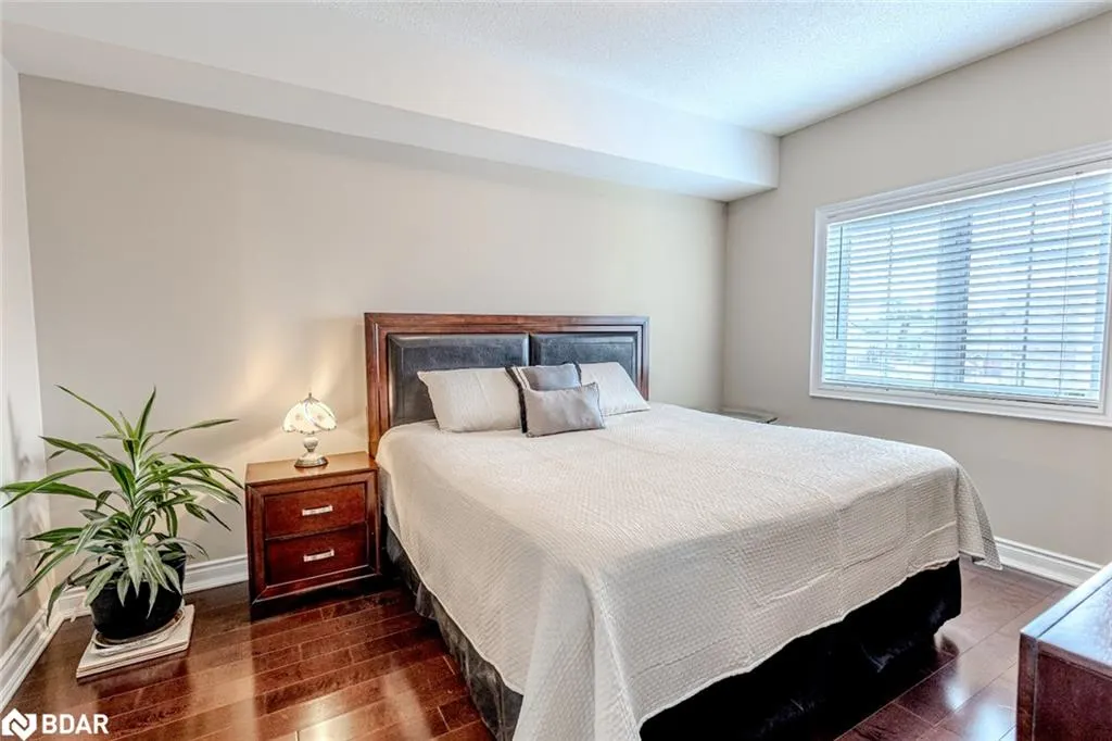 43 Ferndale Drive S, #305