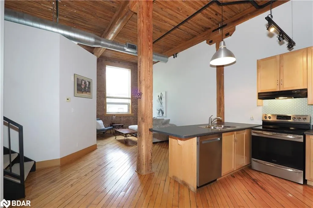 26 Ontario Street, #121