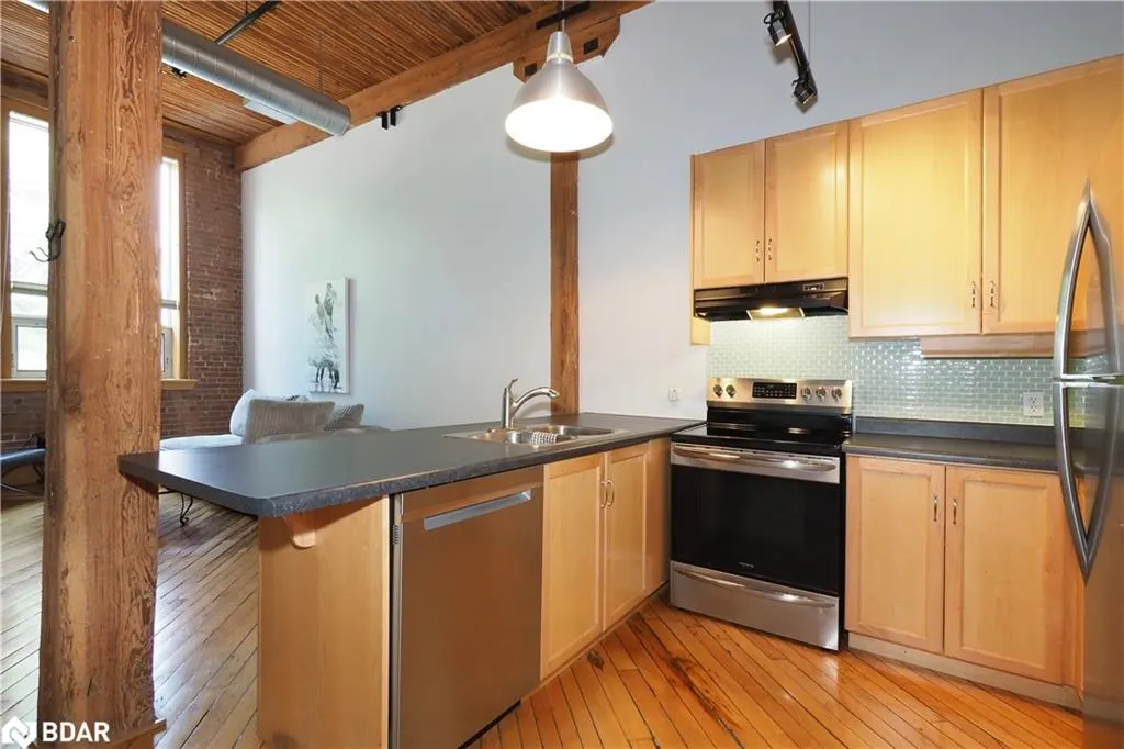 26 Ontario Street, #121