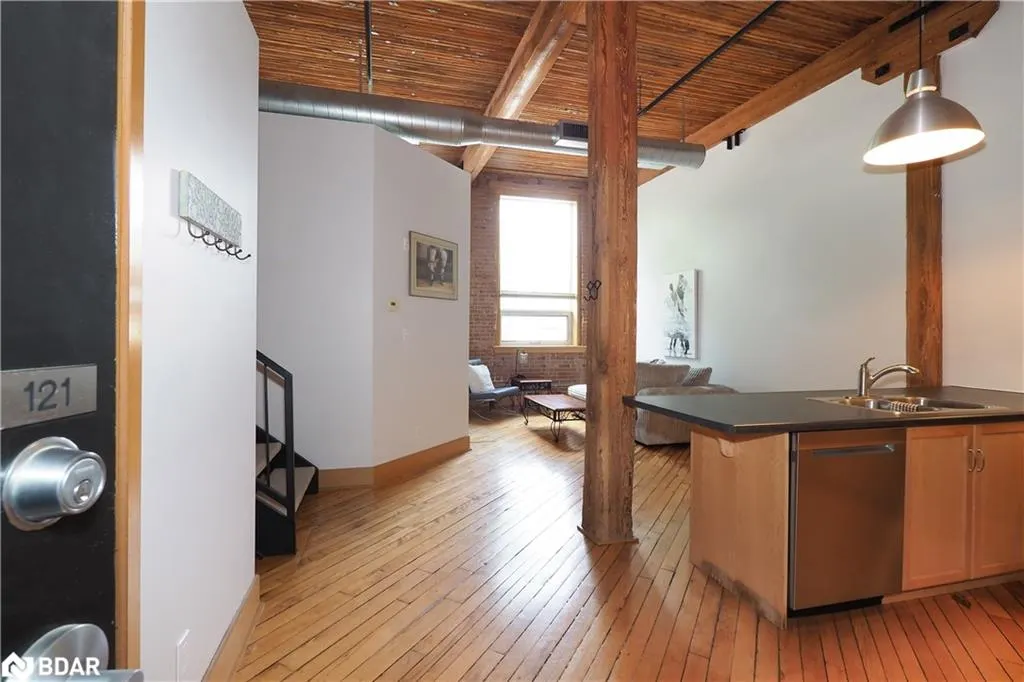 26 Ontario Street, #121