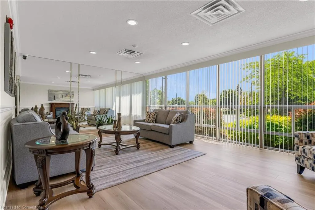 5070 Pinedale Avenue, #207