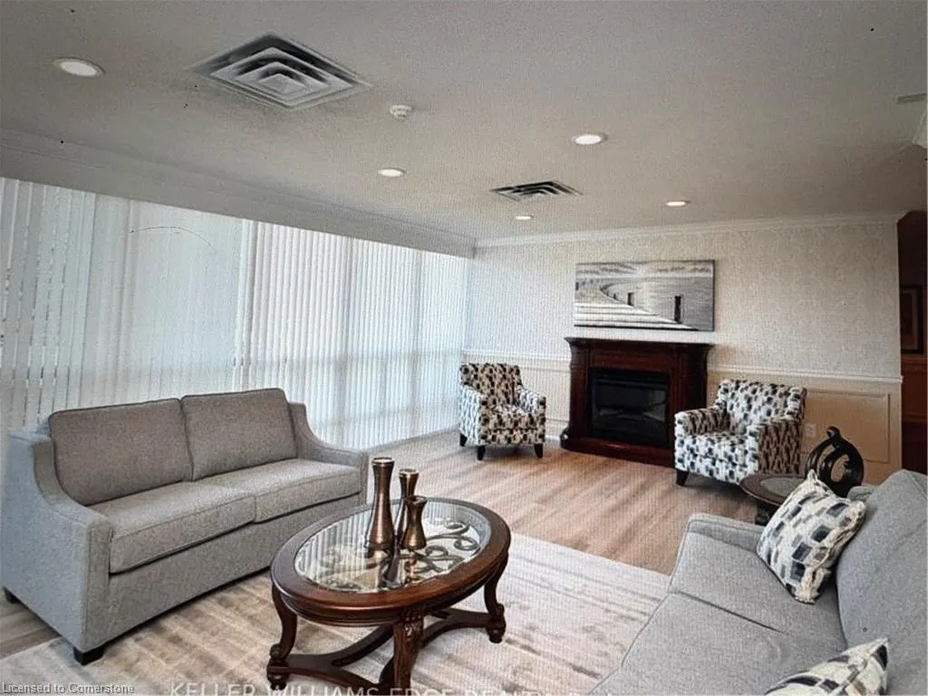 5070 Pinedale Avenue, #207