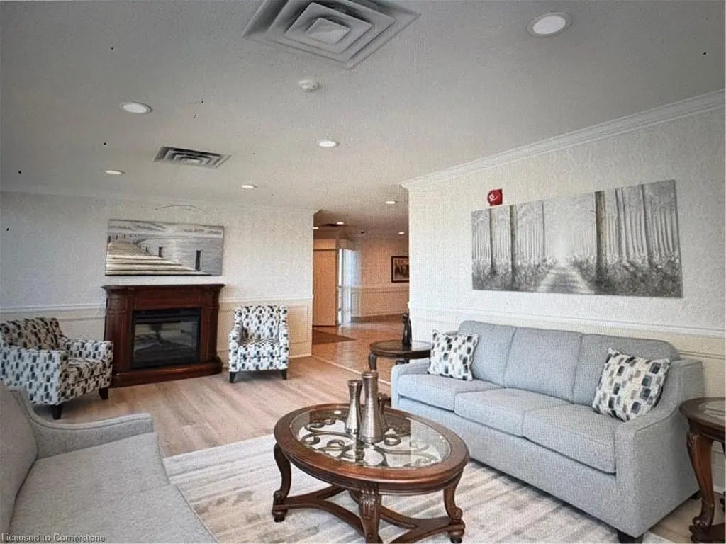 5070 Pinedale Avenue, #207