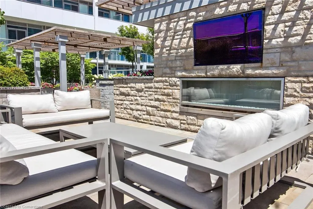 65 Speers Road, #607