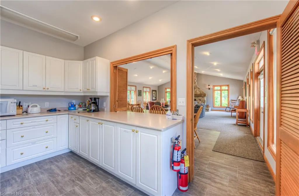 353 George Street N, #3