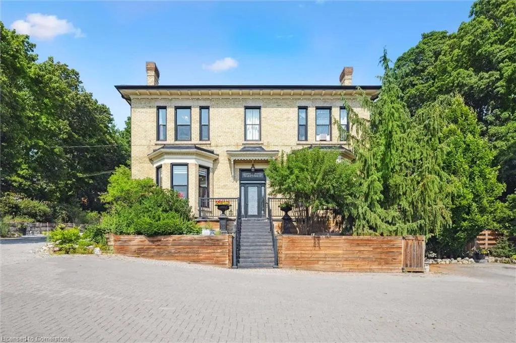 83 King Street