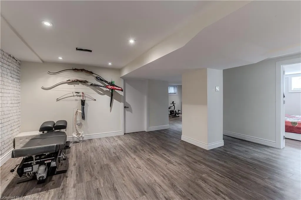 936 Harvey Place