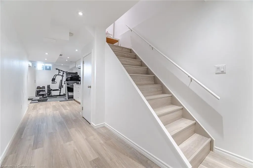 90 Raymond Road, #6