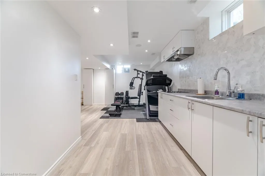 90 Raymond Road, #6