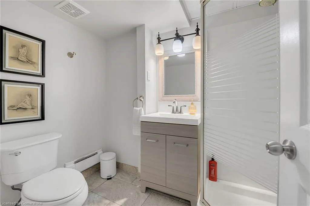 148 Lakeshore Road