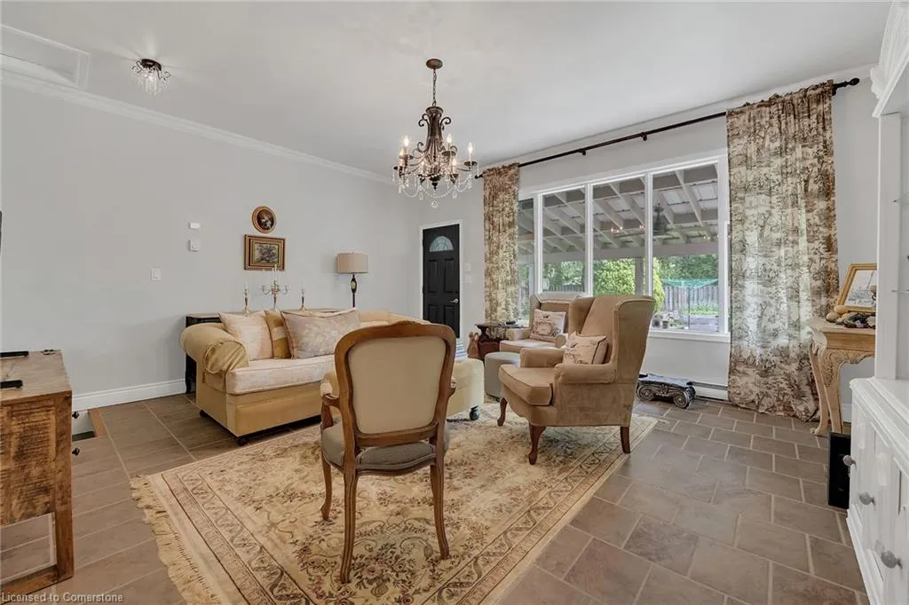 148 Lakeshore Road