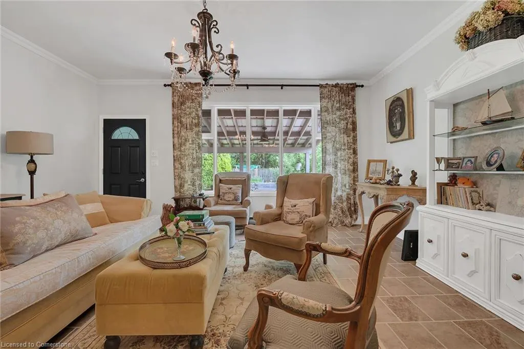 148 Lakeshore Road
