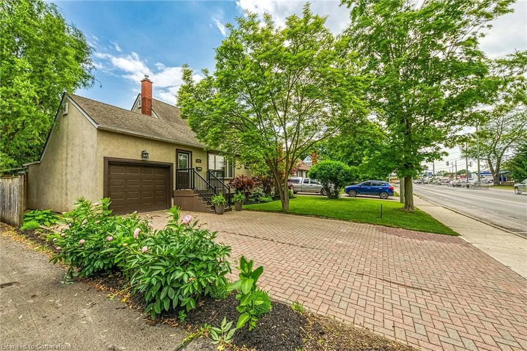 148 Lakeshore Road