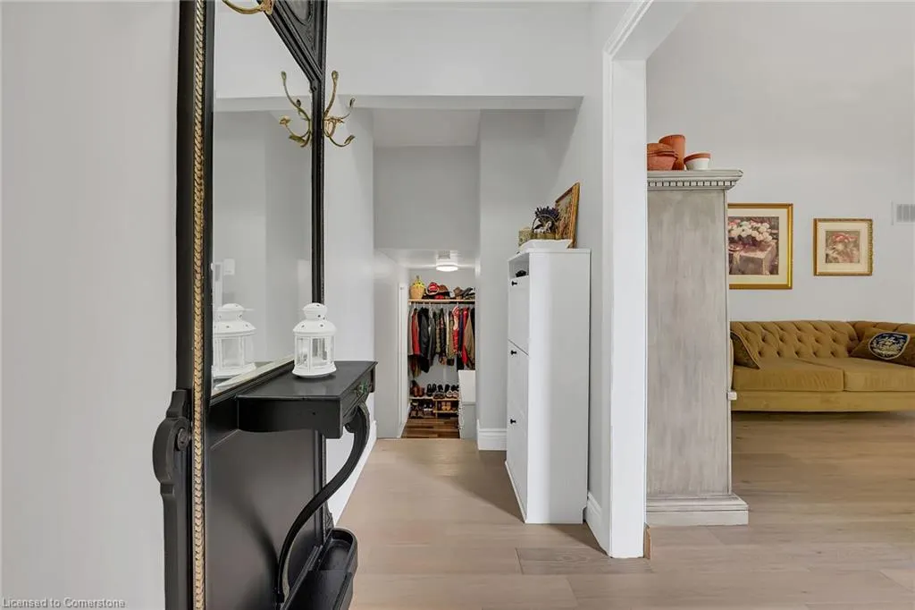 148 Lakeshore Road