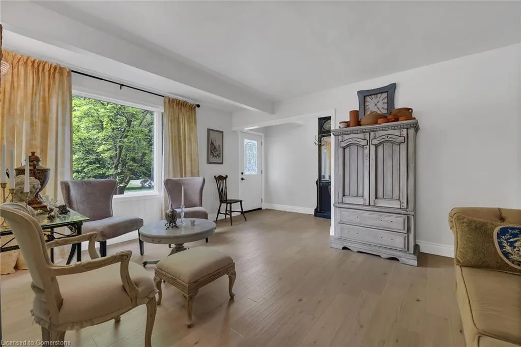 148 Lakeshore Road