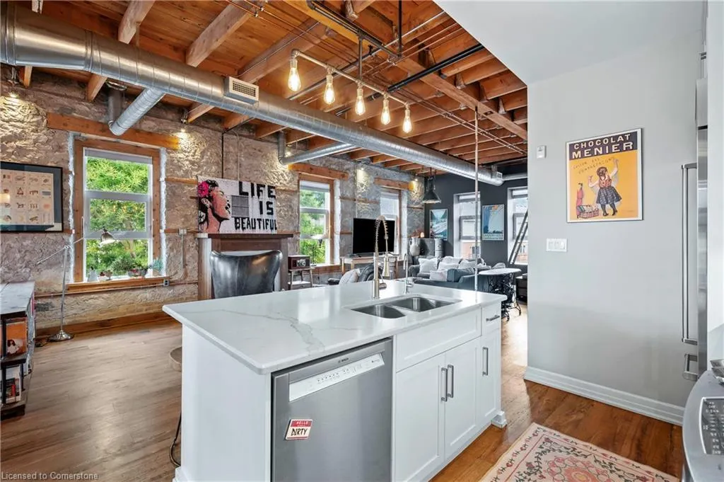 25 Concession Street, #201